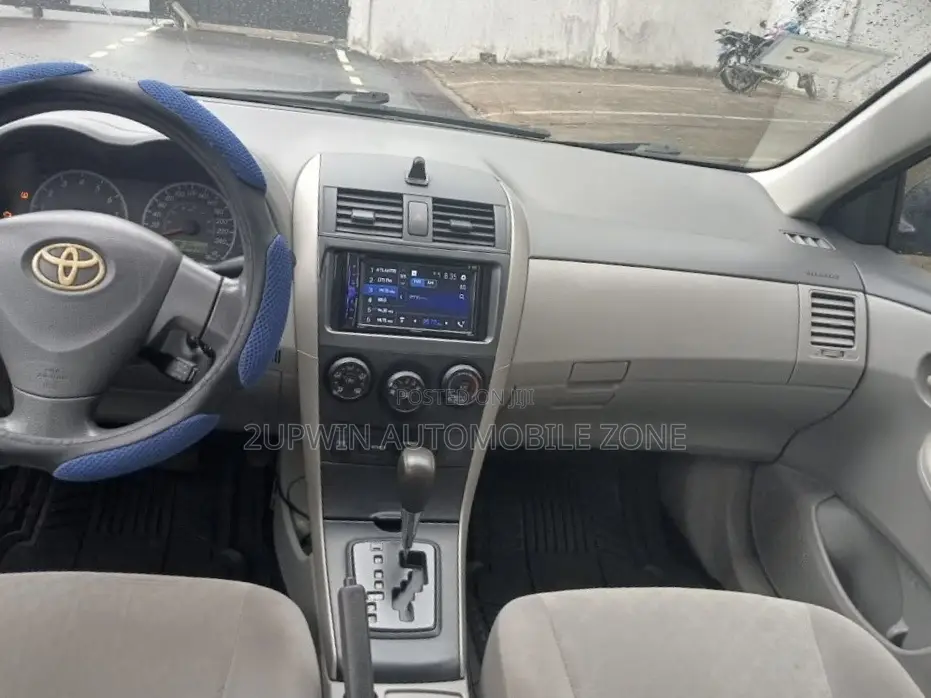 Toyota Corolla 2012 Black