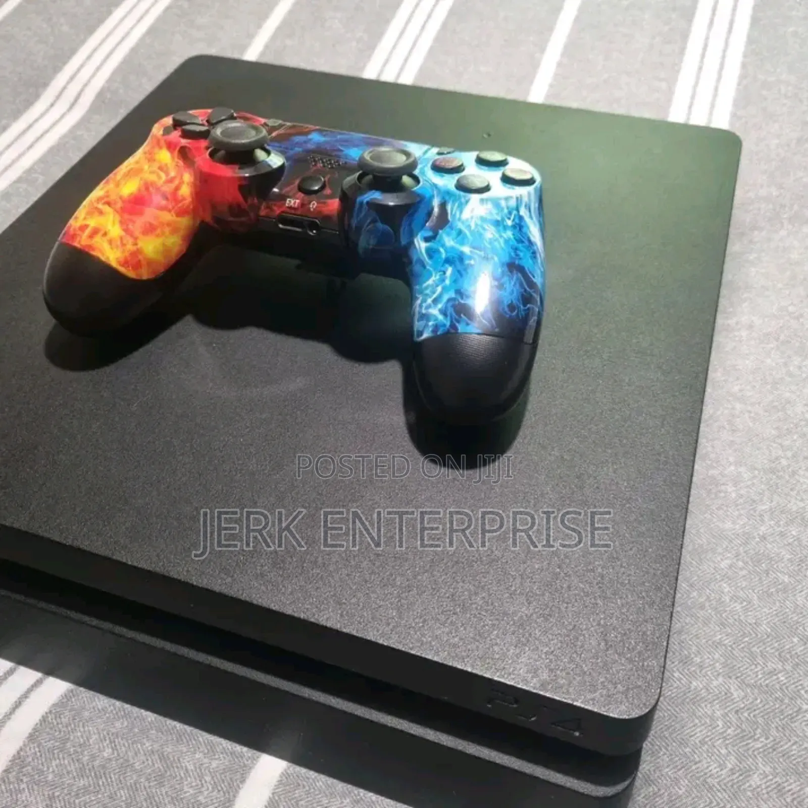 Play Station 4 Slim