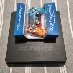 Play Station 4 Slim