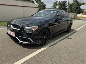 Mercedes-Benz C300 2020 Black