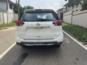 Nissan Rogue 2017 White