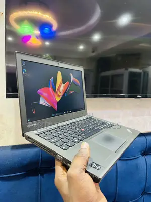 Laptop Lenovo ThinkPad X240 4GB Intel Core i5 HDD 500GB