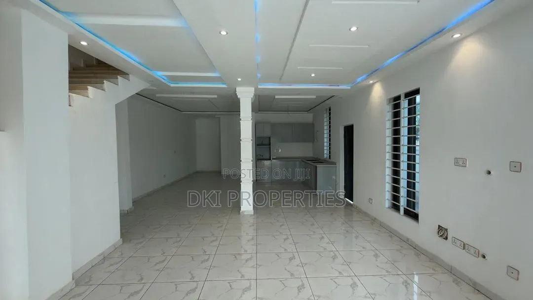 4bdrm House in Dki Properties, Oyarifa Mall Area for rent
