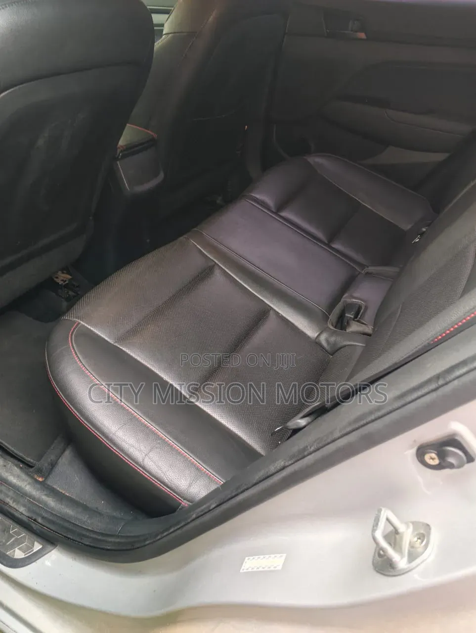 Hyundai Elantra 2018 Silver