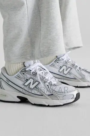 New Balance 740