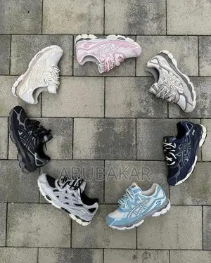 Asics Standard