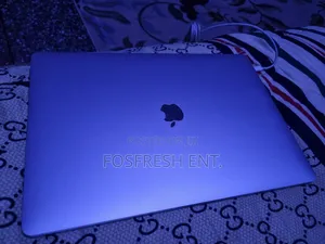 Laptop Apple MacBook Pro 2019 16GB Intel Core i9 SSD 512GB