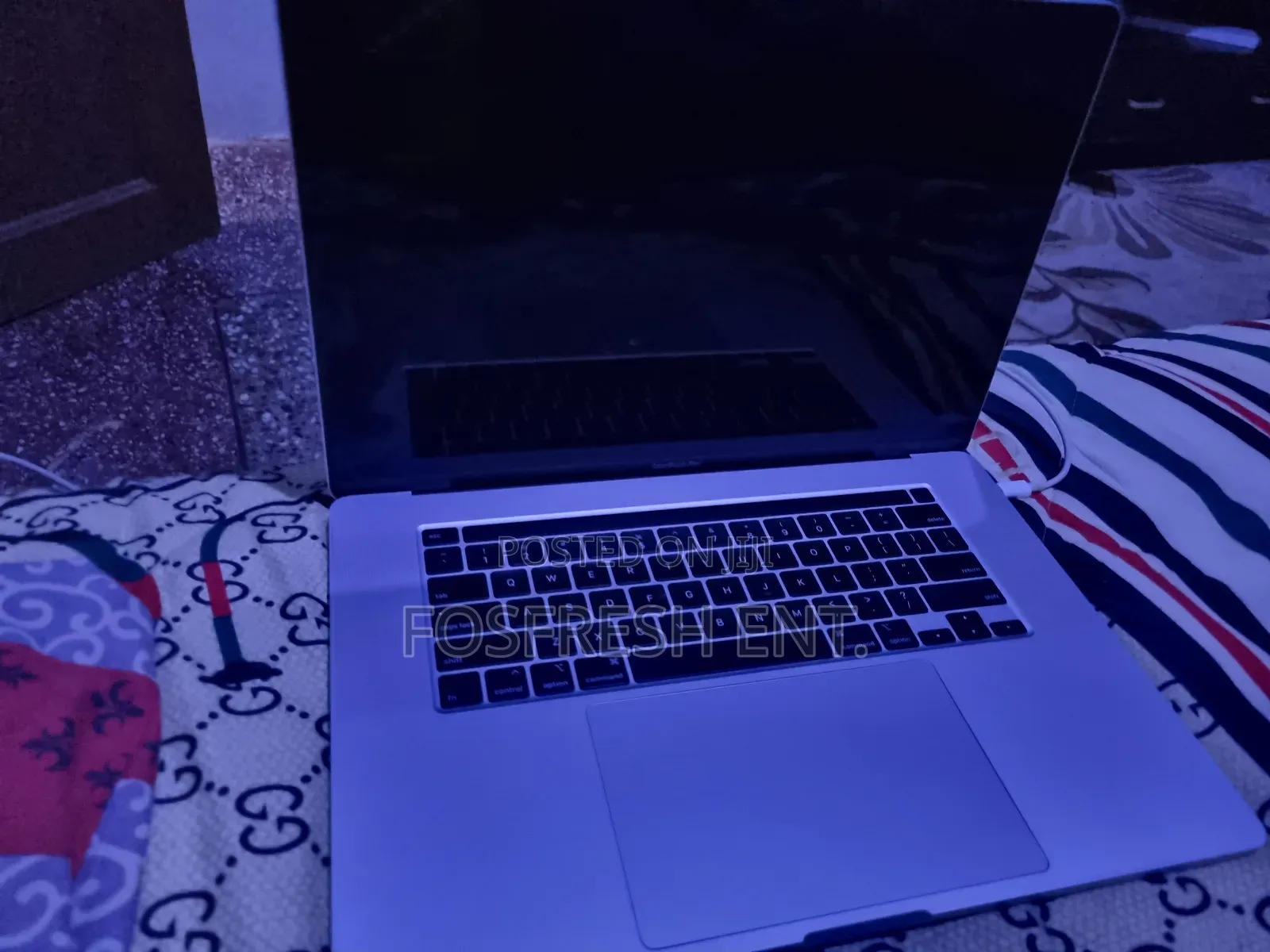Laptop Apple MacBook Pro 2019 16GB Intel Core i9 SSD 512GB