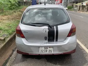 Toyota Vitz 1.3 AWD 3dr 2010 Silver