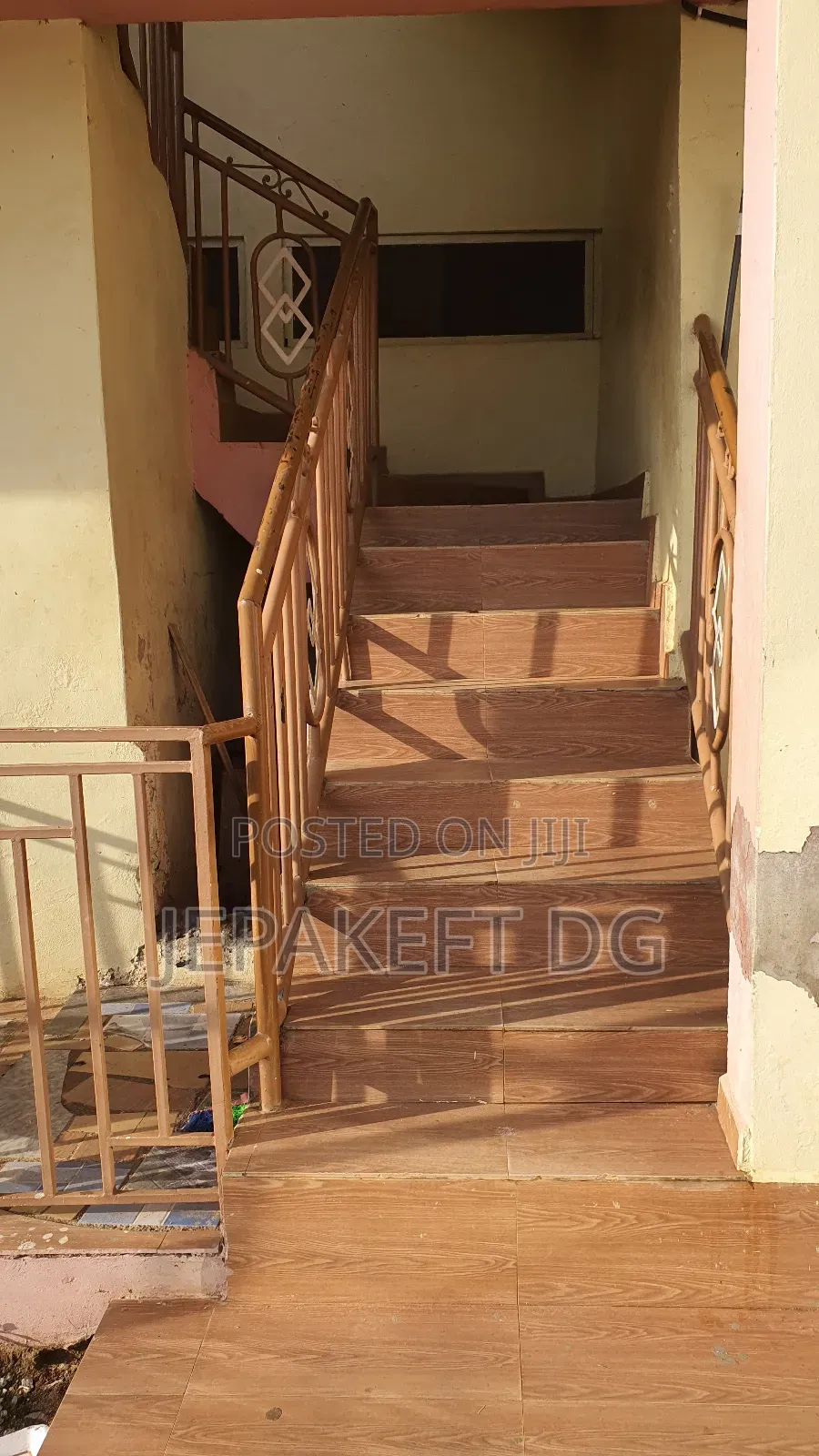 20bdrm House in Sowutwuom for sale