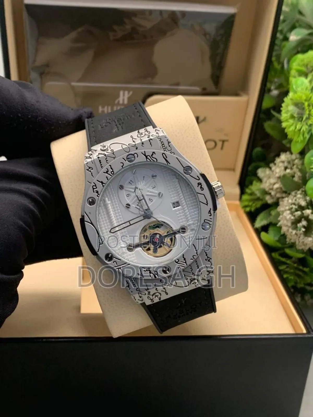 Hublot Leather Watch – Men’S Unisex Luxury Watch in Ghana