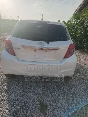 Toyota Vitz 2012 White