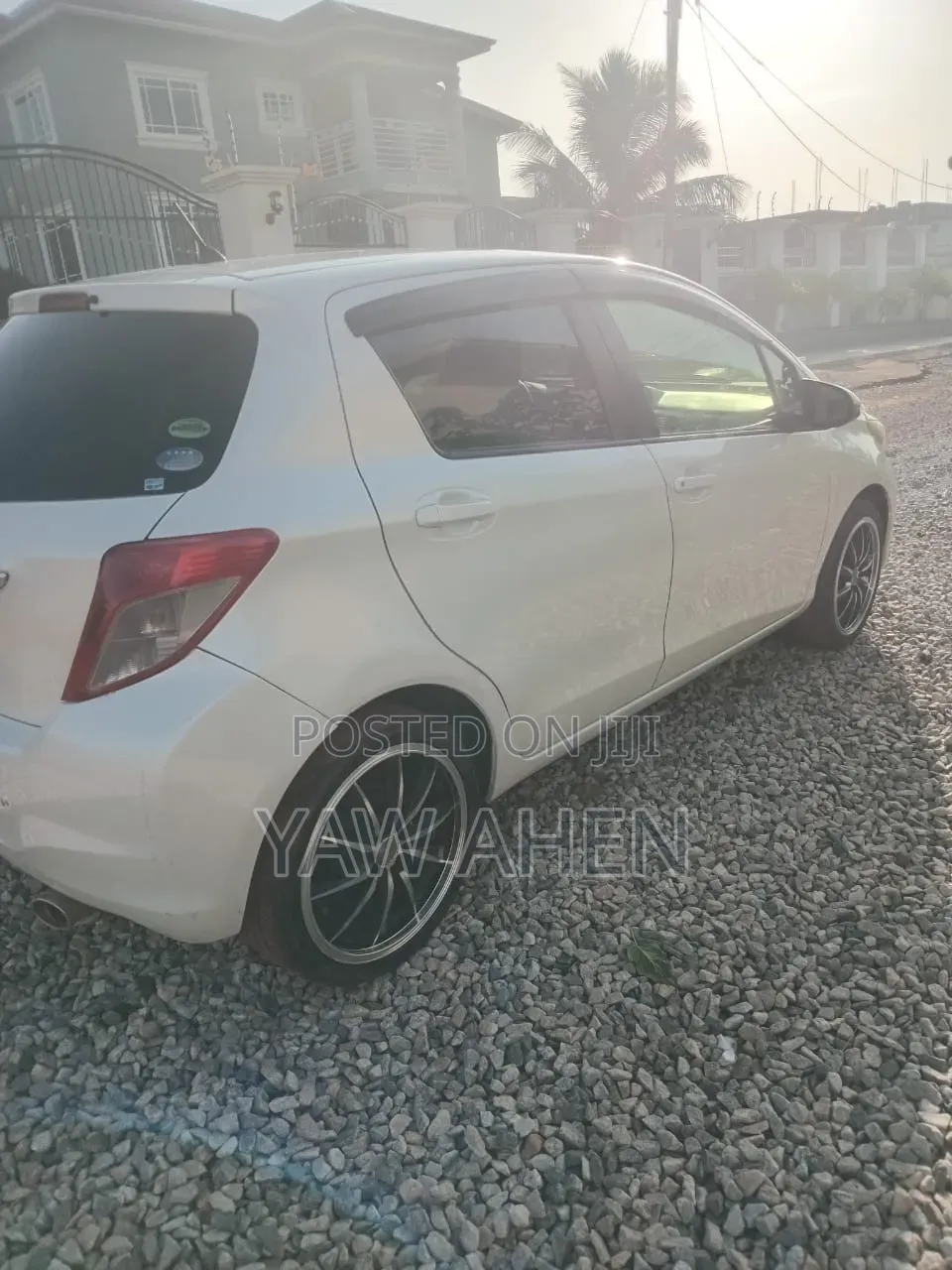 Toyota Vitz 2012 White