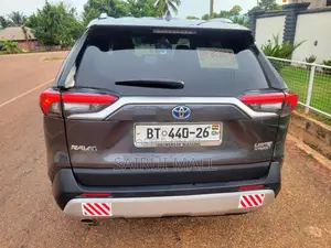 Toyota RAV4 Limited 2022 Gray