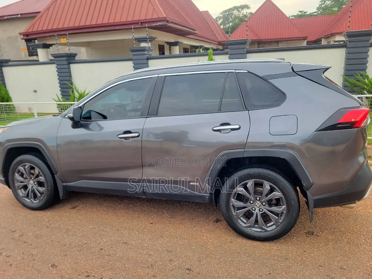 Toyota RAV4 Limited 2022 Gray