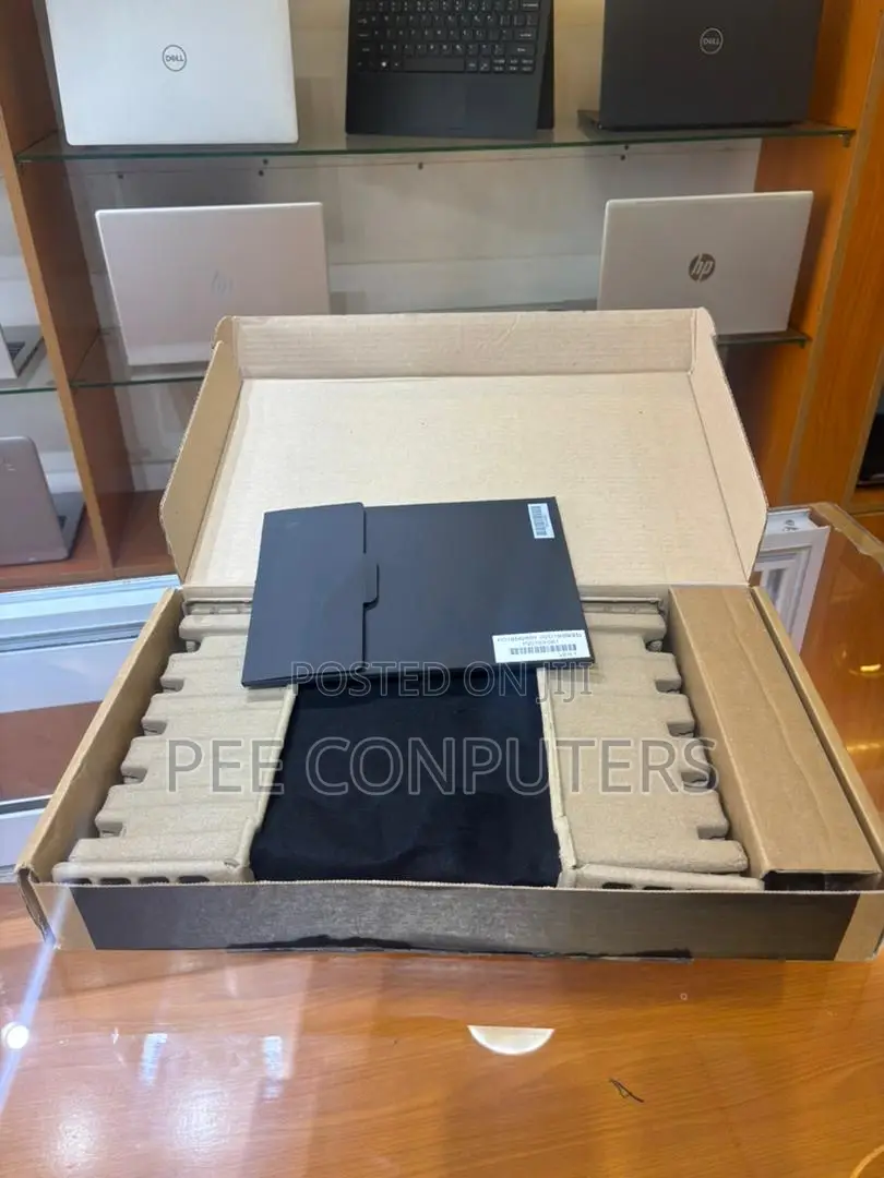 New Laptop HP OmniBook 5 Flip 14-fp0023dx 16GB Intel Core 7 SSD 512GB