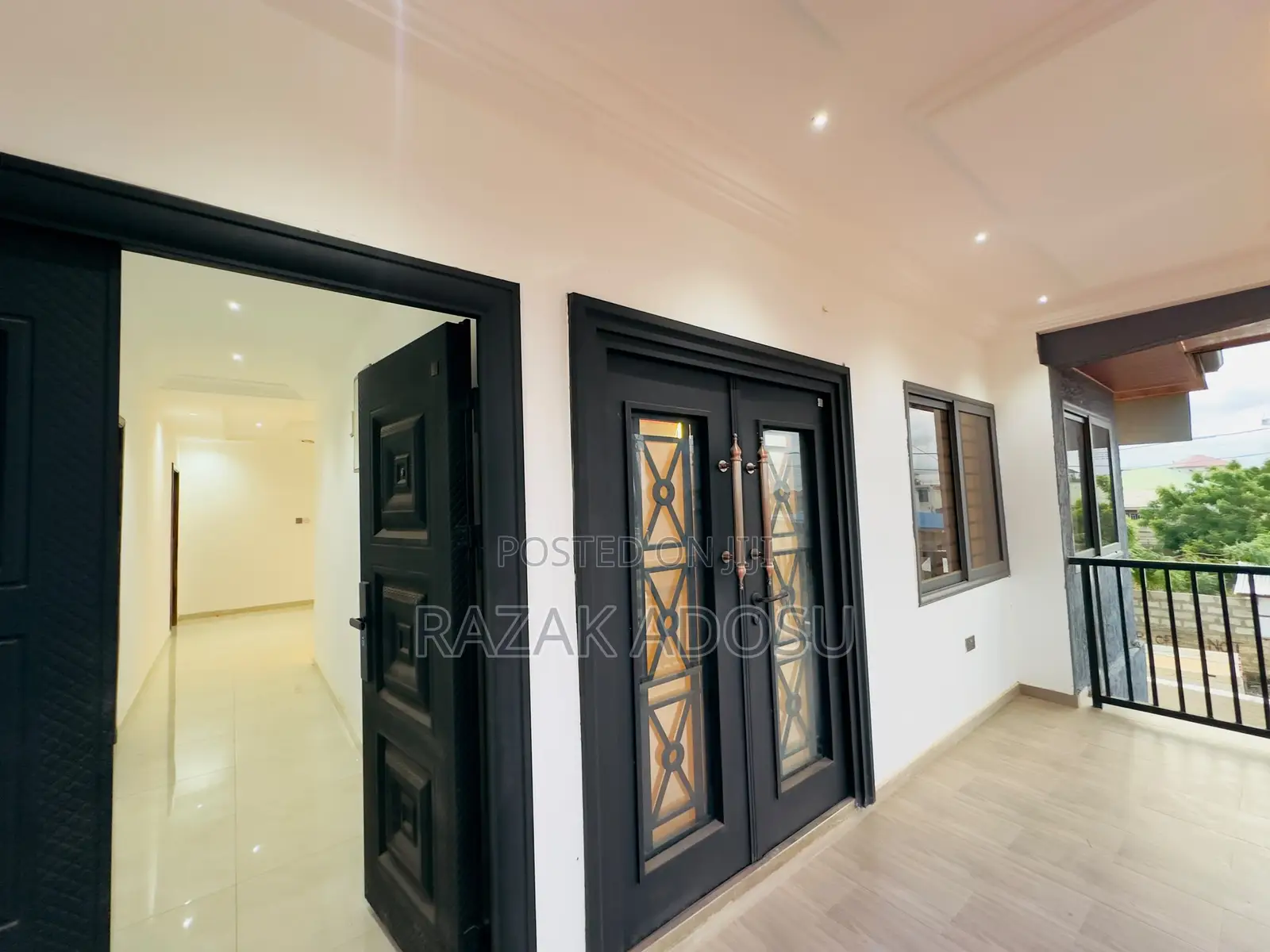 6bdrm House in School Junction for sale