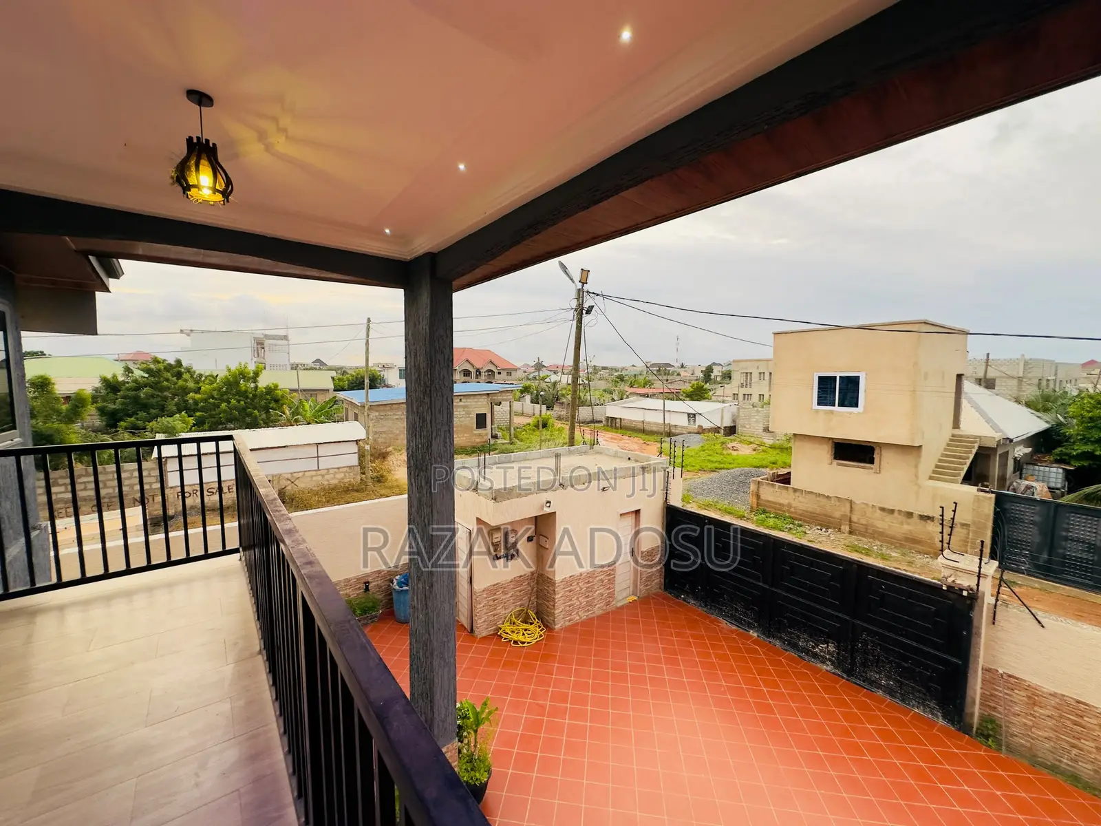 6bdrm House in School Junction for sale