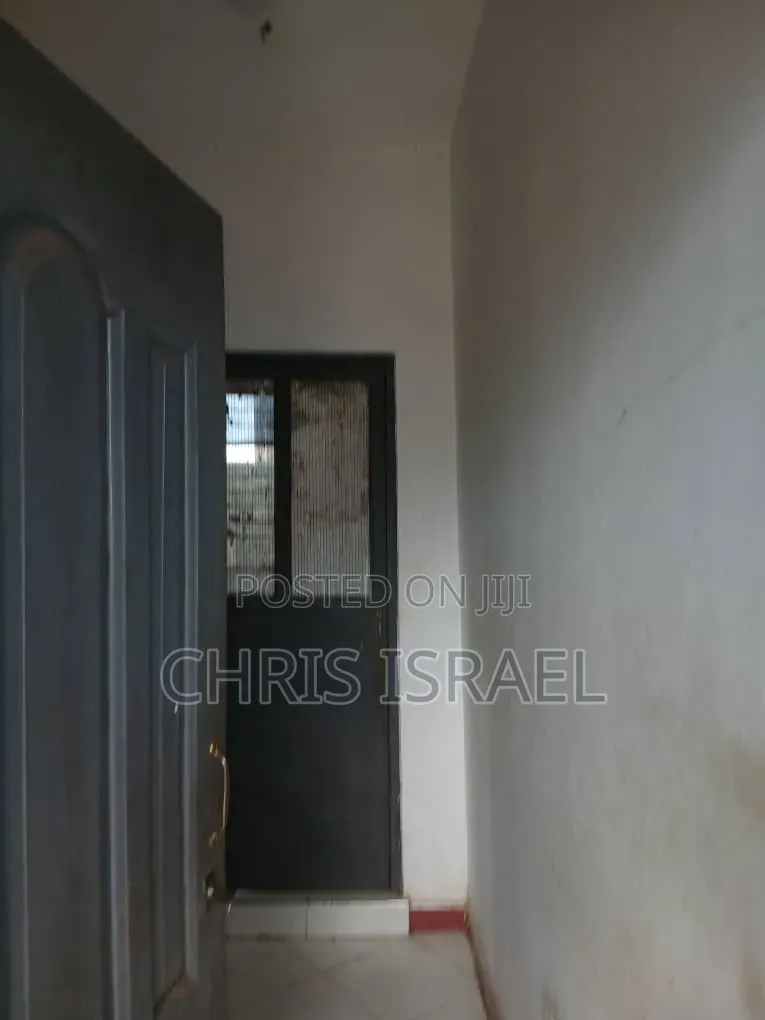1bdrm Bedsitter in Oyibi Benarpat, Pentecost for rent