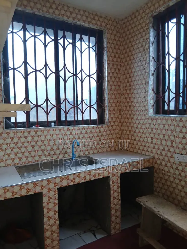 1bdrm Bedsitter in Oyibi Benarpat, Pentecost for rent