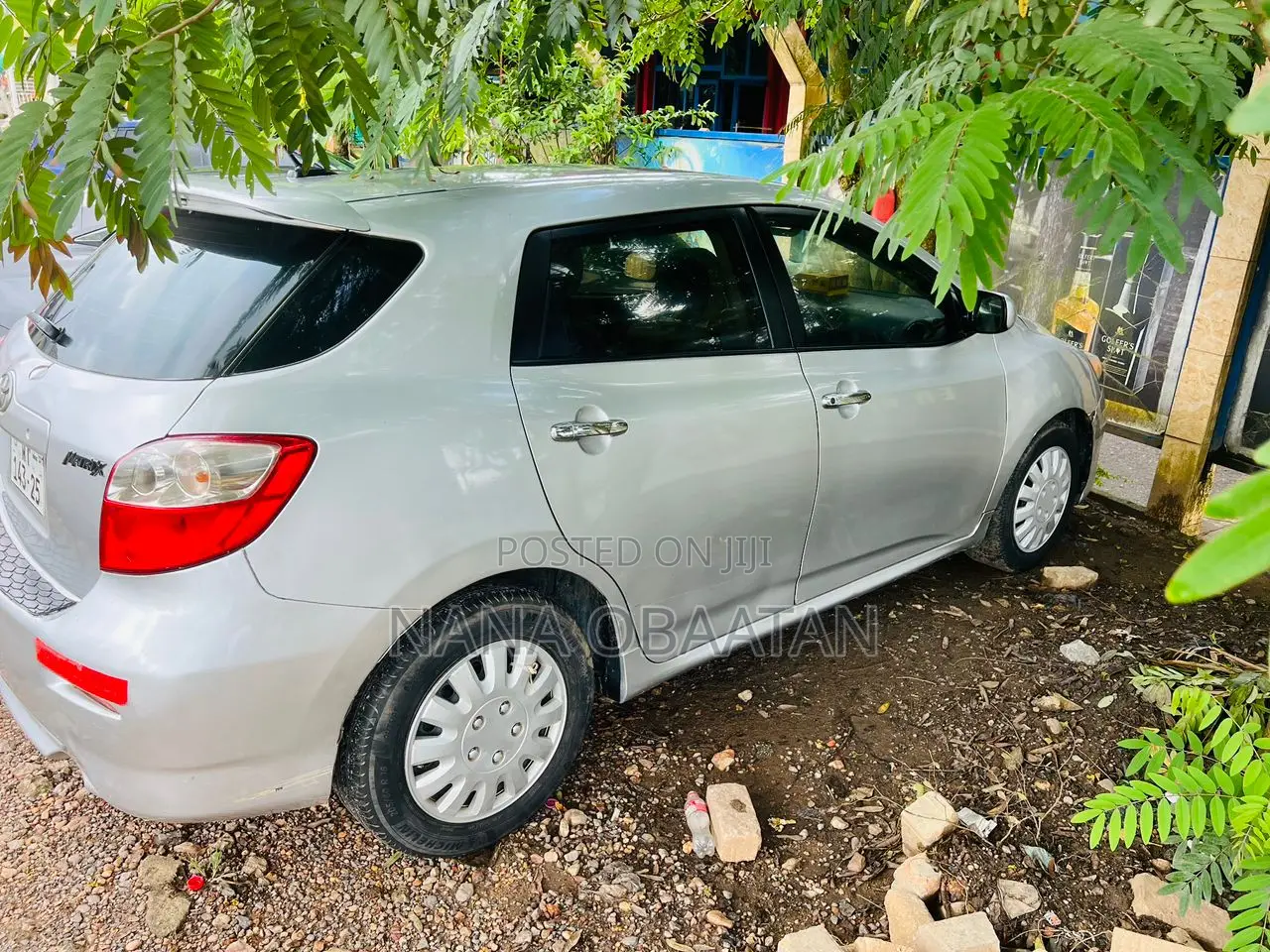 Toyota Matrix Hatchback FWD (1.8L 4cyl 5M) 2010 Silver