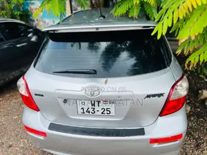 Toyota Matrix Hatchback FWD (1.8L 4cyl 5M) 2010 Silver