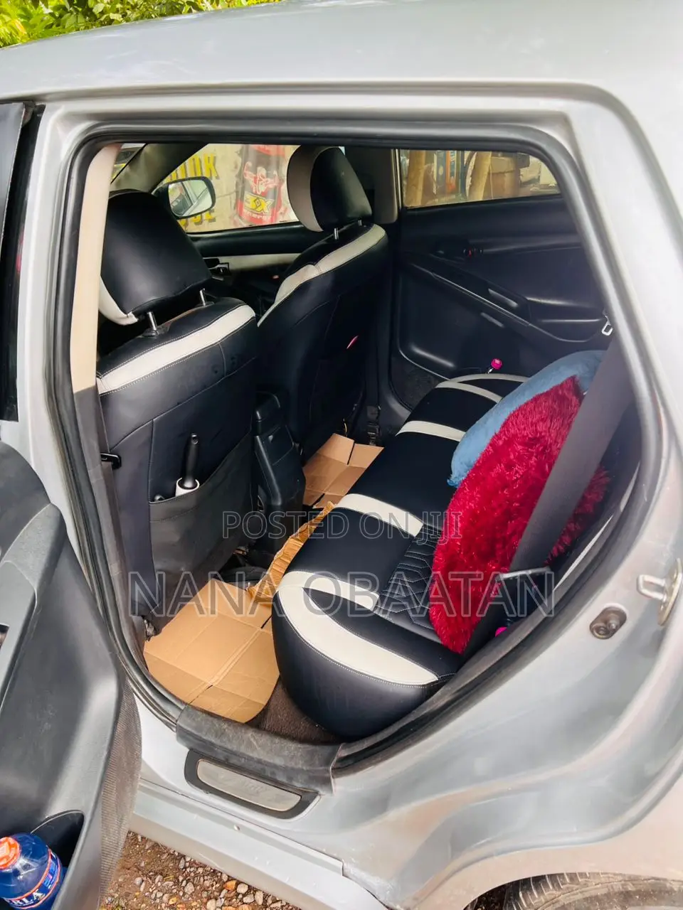 Toyota Matrix Hatchback FWD (1.8L 4cyl 5M) 2010 Silver