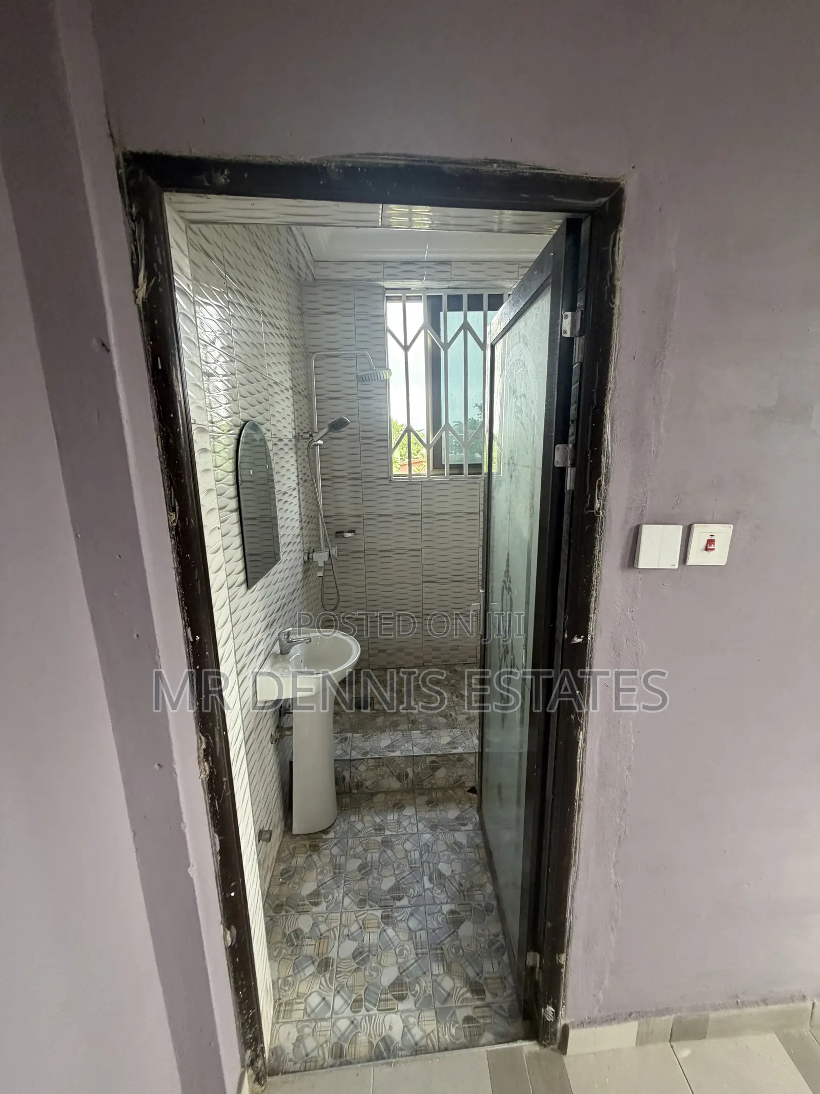 2bdrm Apartment in Westhills Mall for rent