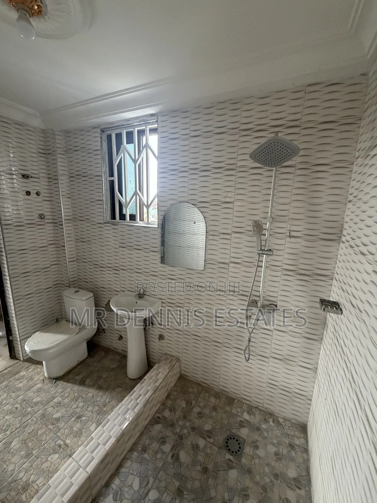 2bdrm Apartment in Westhills Mall for rent