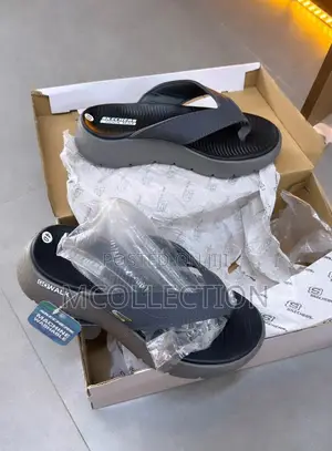 Stock Go Walk Skechers Slides