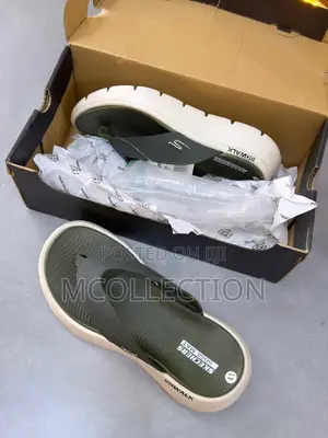 Stock Go Walk Skechers Slides