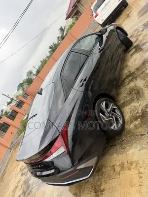 Hyundai Elantra SEL 2024 Black