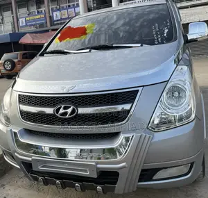 Hyundai Starex 2015 Silver