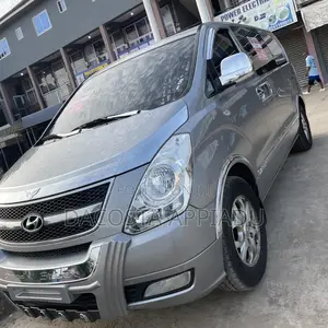Hyundai Starex 2015 Silver