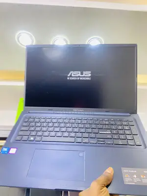 Laptop Asus VivoBook Pro 17 N705UQ 8GB Intel Core 5 SSD 256GB