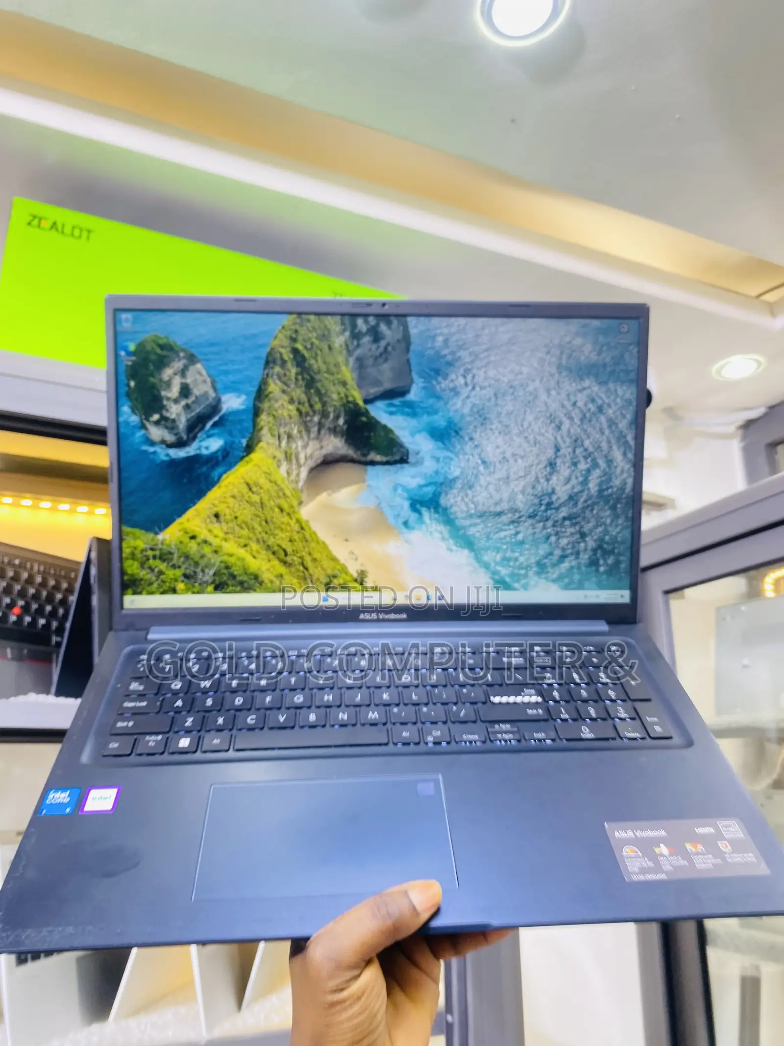 Laptop Asus VivoBook Pro 17 N705UQ 8GB Intel Core 5 SSD 256GB