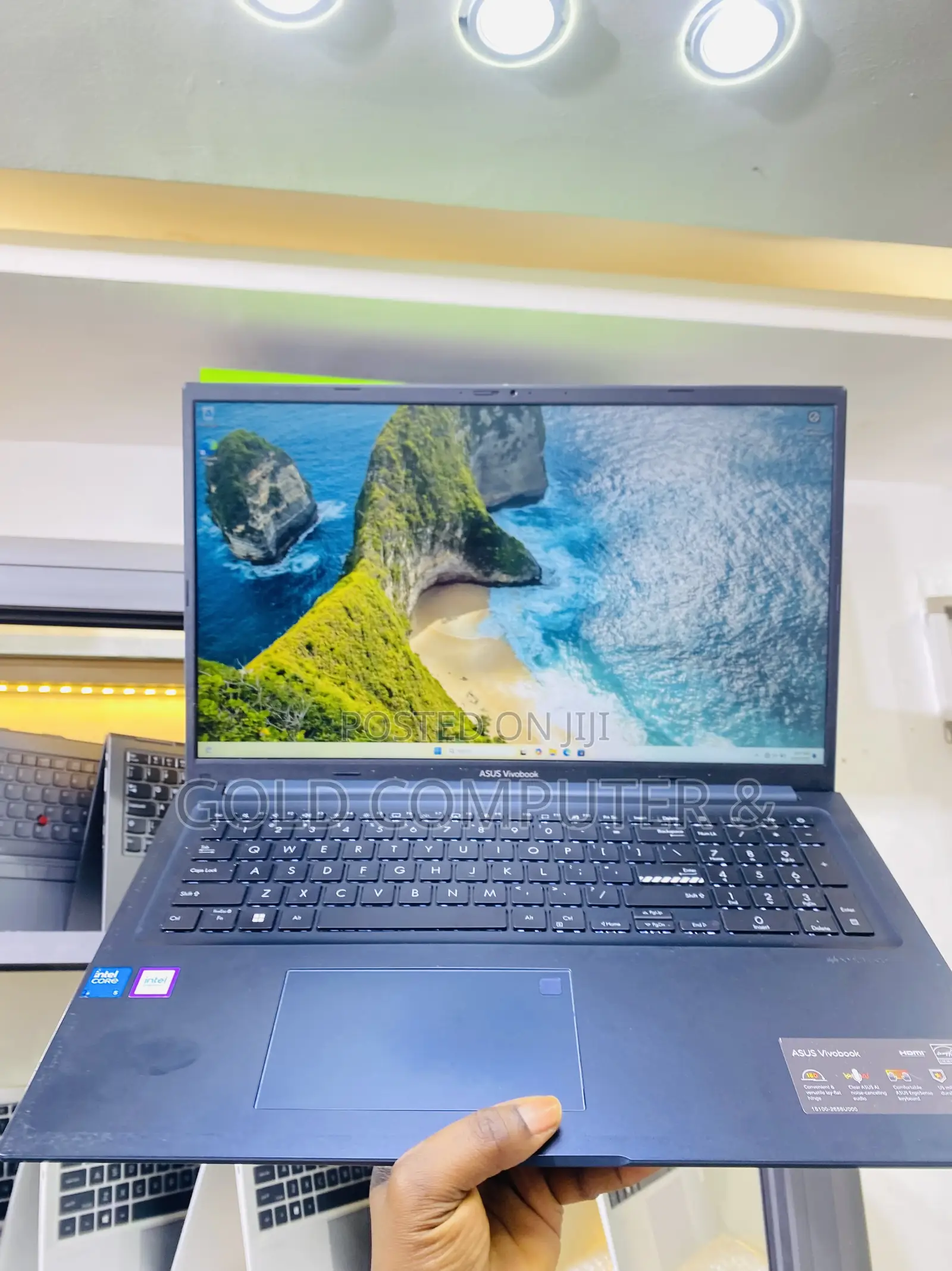 Laptop Asus VivoBook Pro 17 N705UQ 8GB Intel Core 5 SSD 256GB