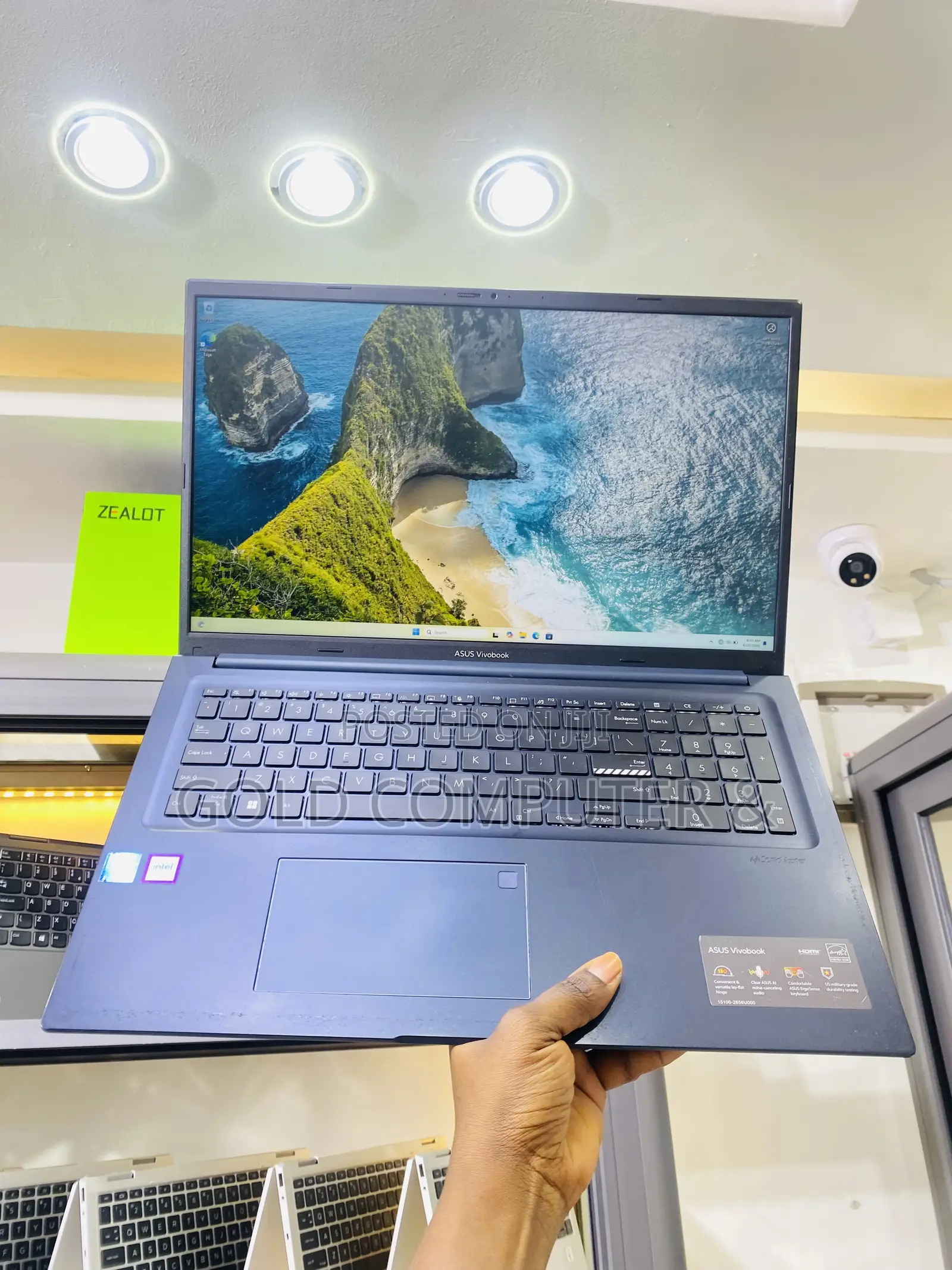 Laptop Asus VivoBook Pro 17 N705UQ 8GB Intel Core 5 SSD 256GB