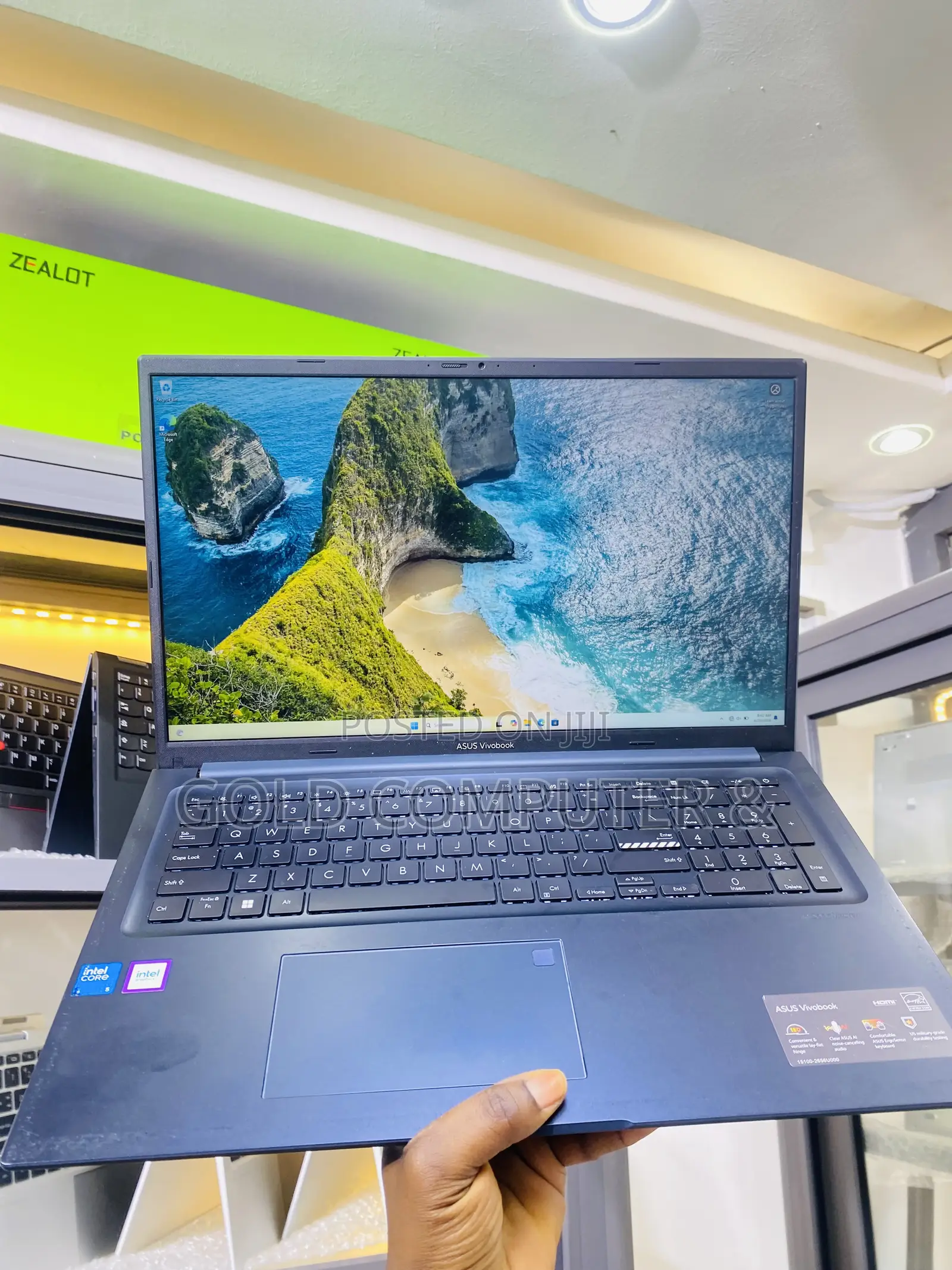 Laptop Asus VivoBook Pro 17 N705UQ 8GB Intel Core 5 SSD 256GB