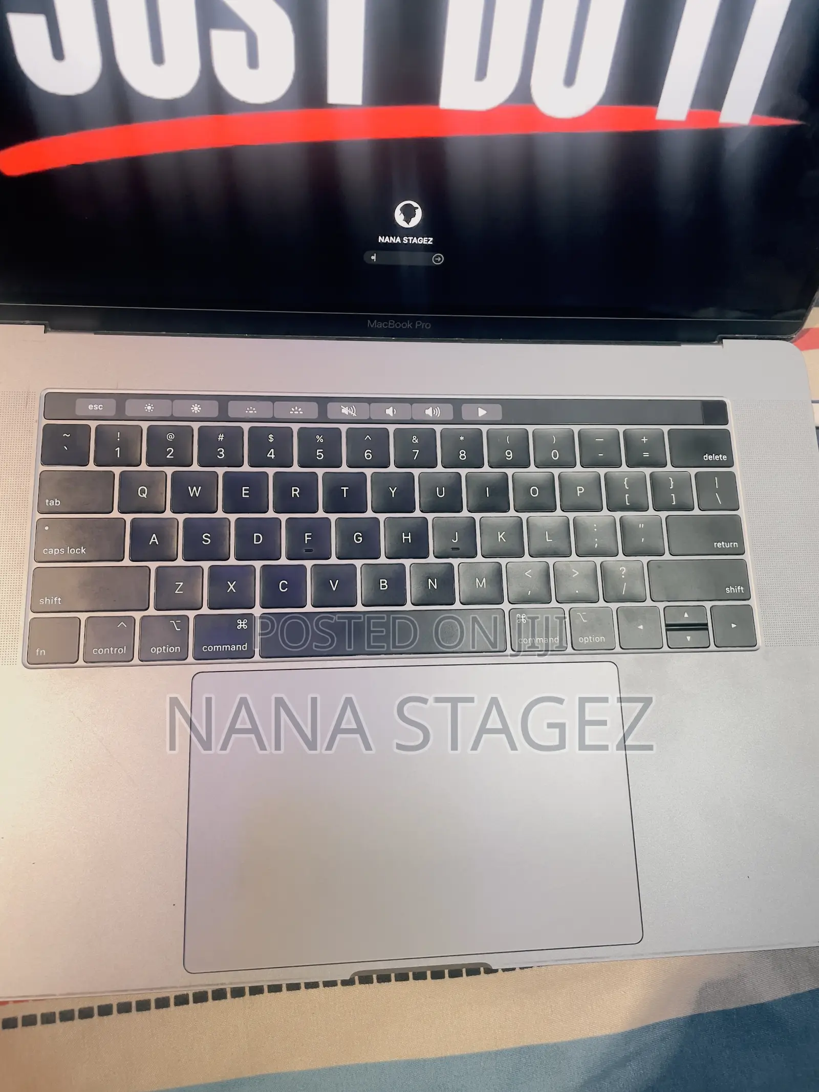 Laptop Apple MacBook Pro 16GB Intel Core i7 SSD 512GB