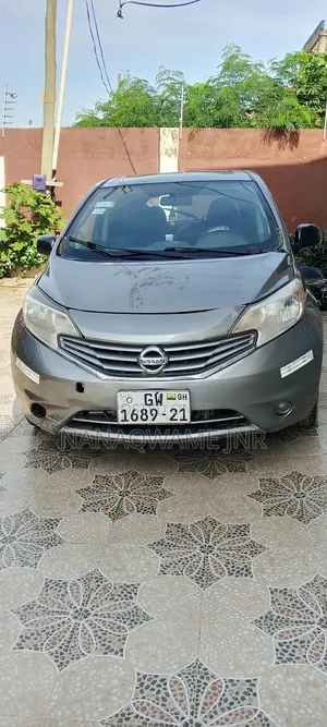 Nissan Versa 1.6 S 4dr Sedan (1.6L 4cyl 4A) 2015 Gray