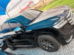 Toyota Land Cruiser 4.0 V6 GX-R 2012 Black