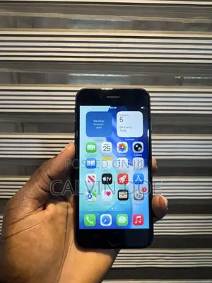 Apple iPhone SE (2022) 64 GB Black