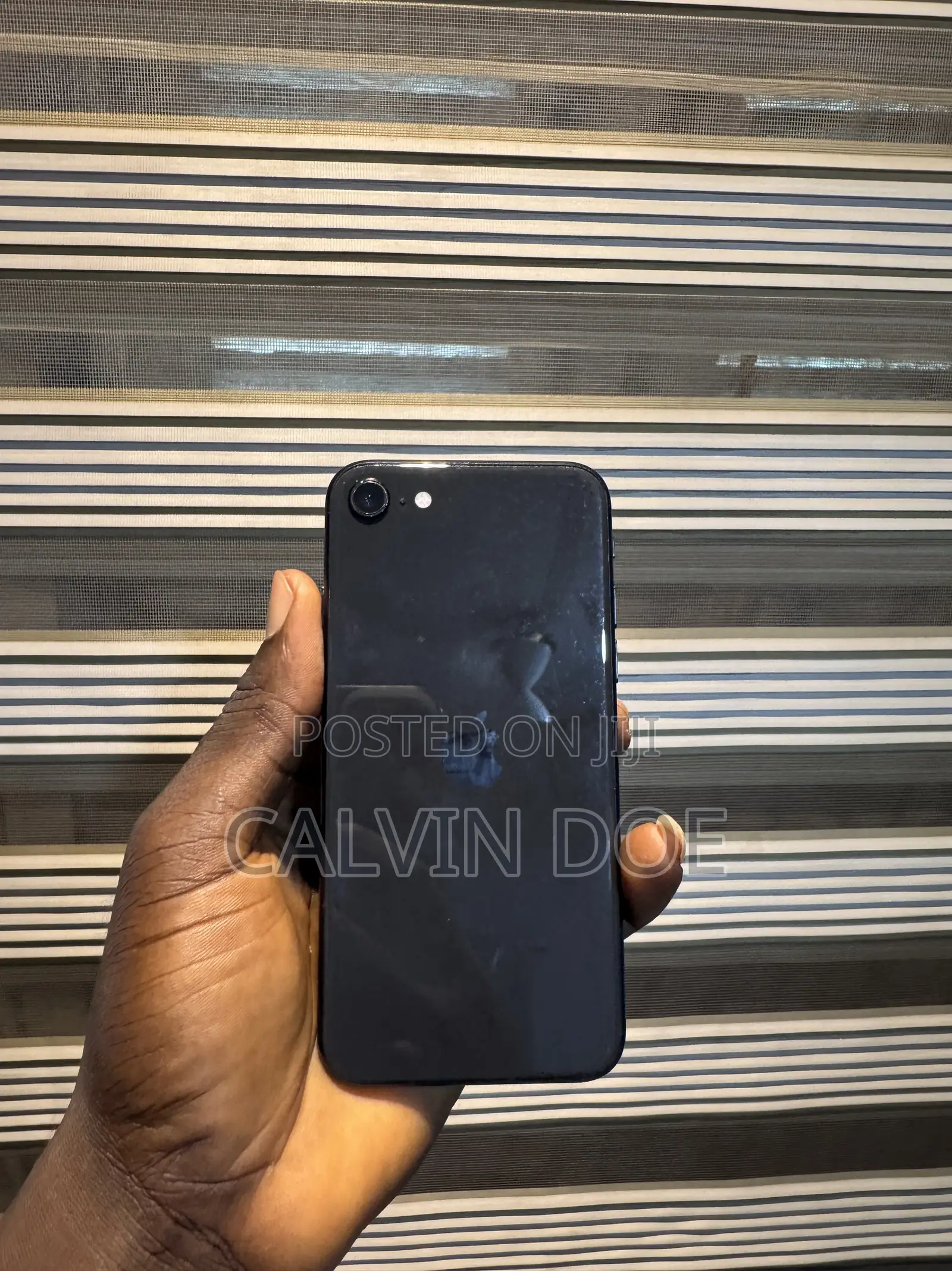 Apple iPhone SE (2022) 64 GB Black