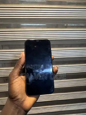 Apple iPhone 11 64 GB Black