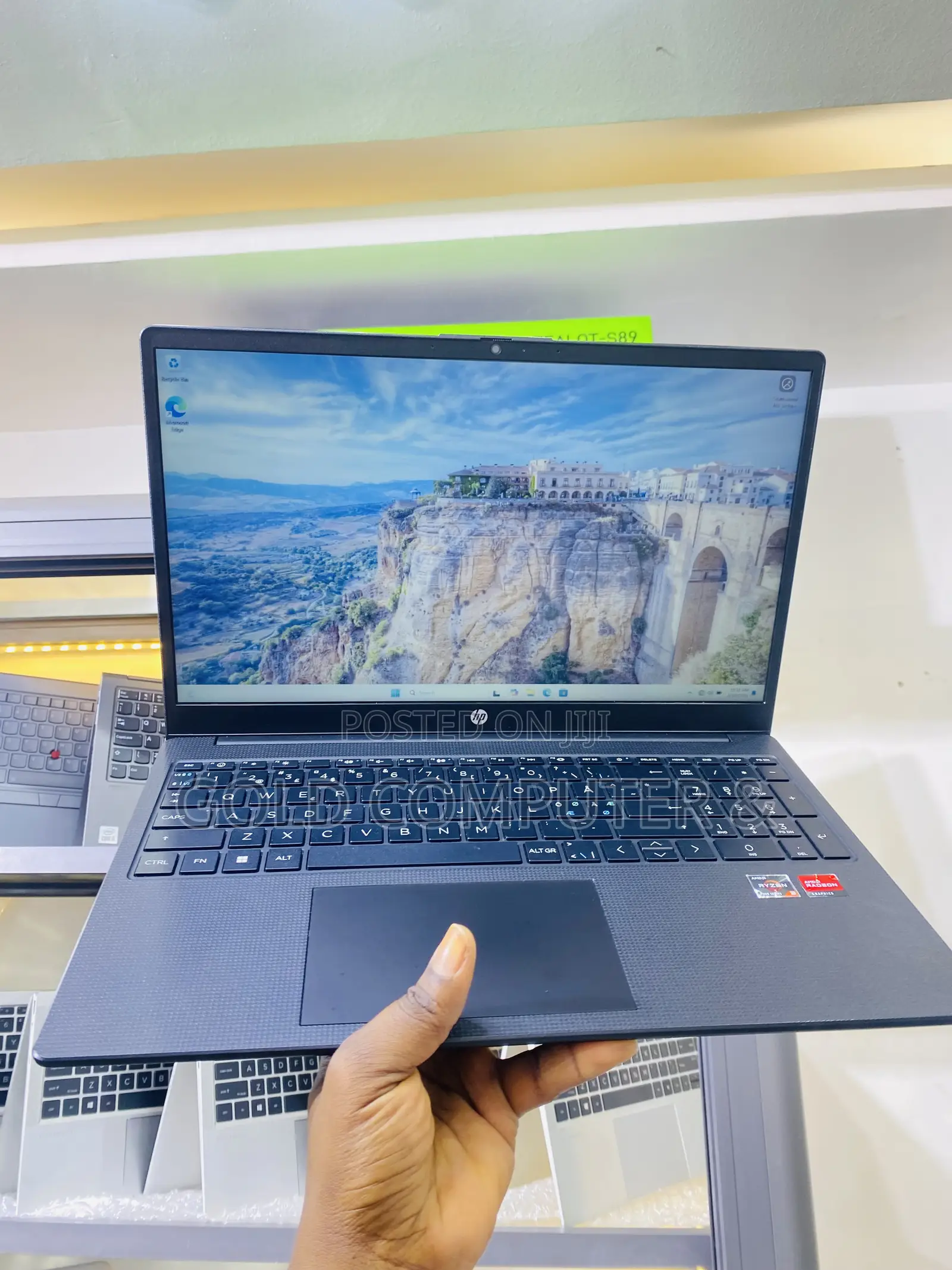 Laptop HP 15-fd0290ns 8GB AMD Ryzen 3 SSD 128GB