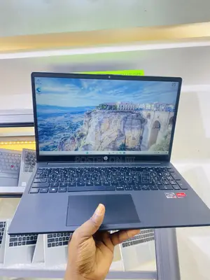 Laptop HP 15-fd0290ns 8GB AMD Ryzen 3 SSD 128GB