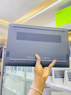Laptop HP 15-fd0290ns 8GB AMD Ryzen 3 SSD 128GB