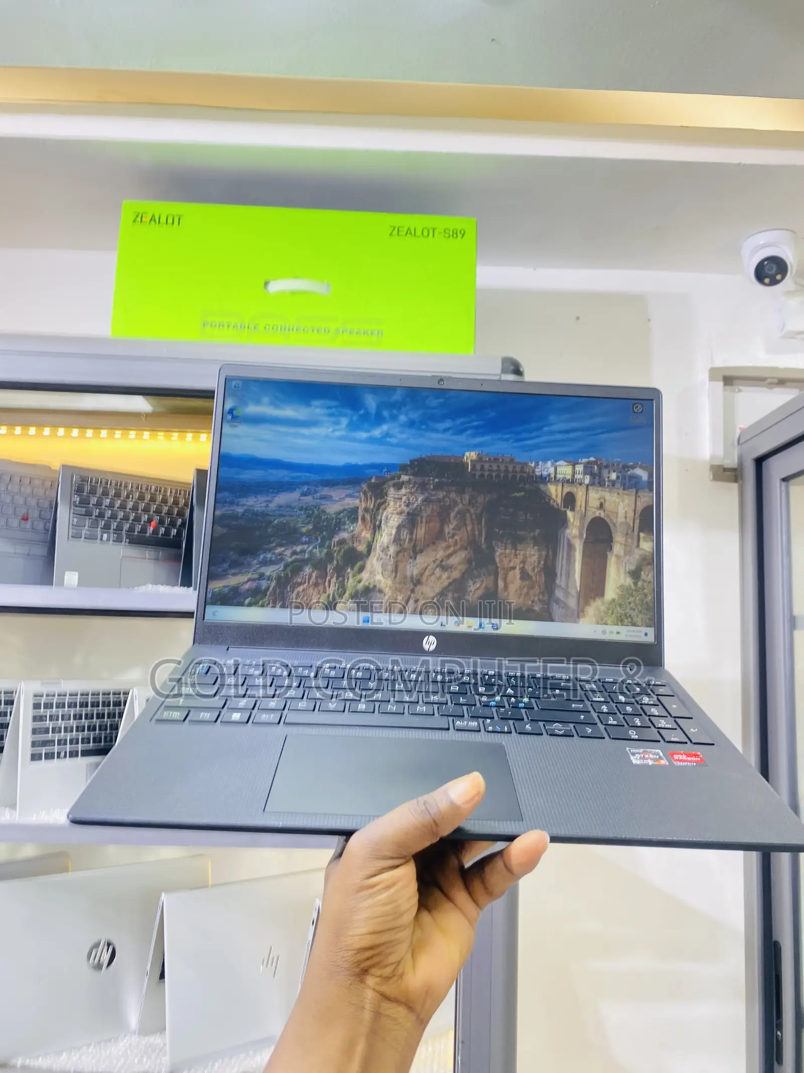 Laptop HP 15-fd0290ns 8GB AMD Ryzen 3 SSD 128GB