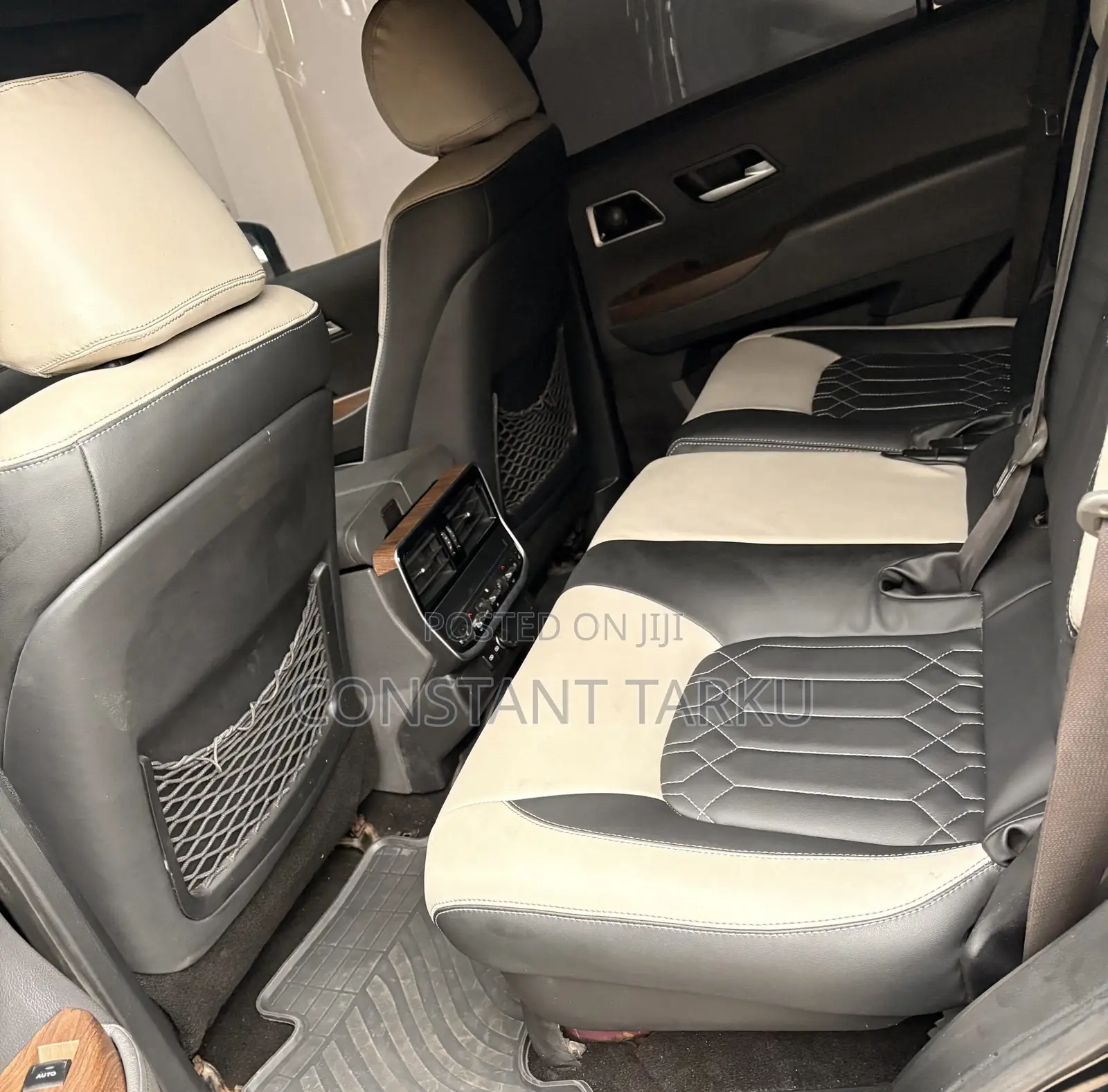 Toyota Land Cruiser 4.0 V6 GX-R 2012 Black